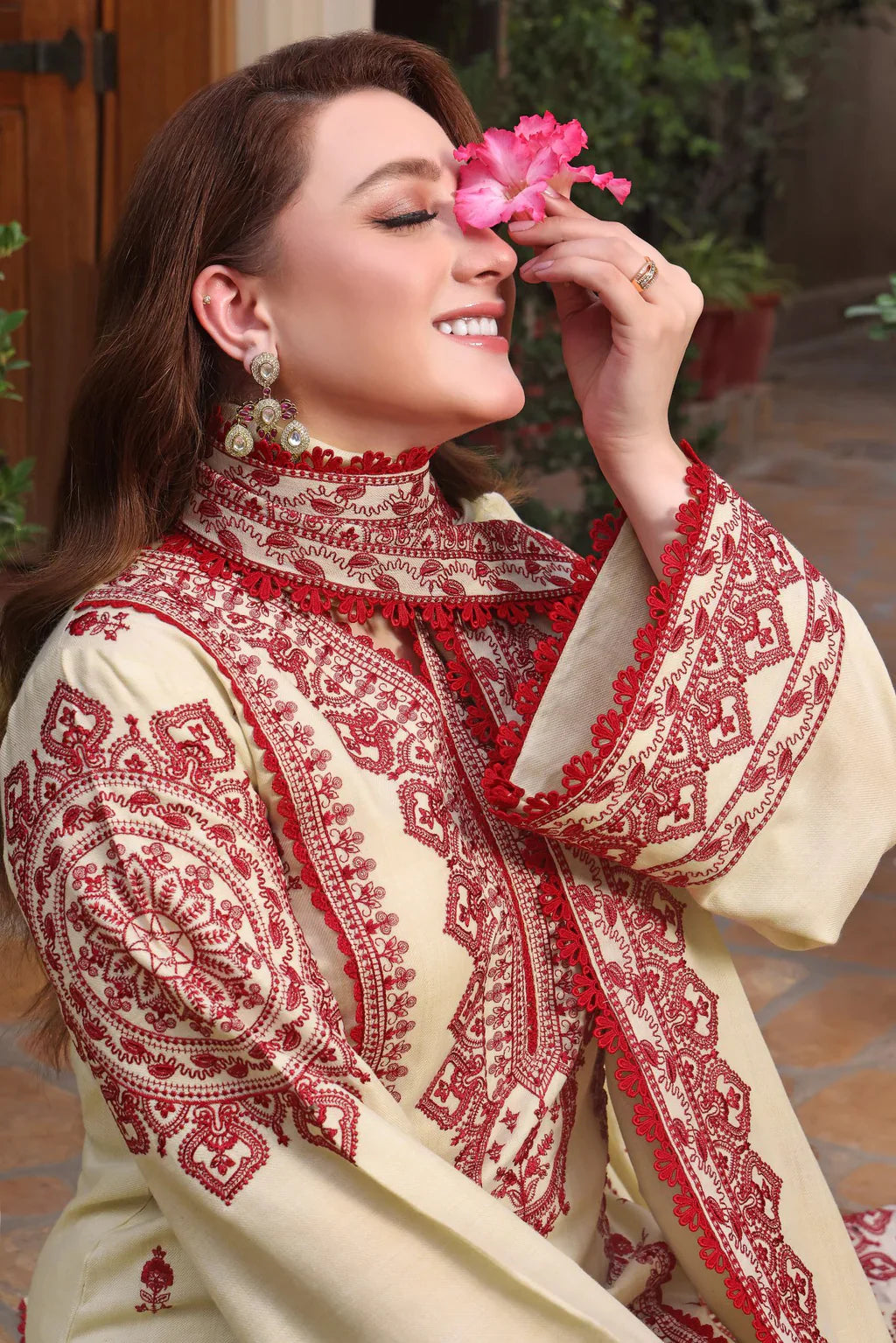 ASIM JOFA-3PC DHANAK EMBROIDERED SUIT SD-40