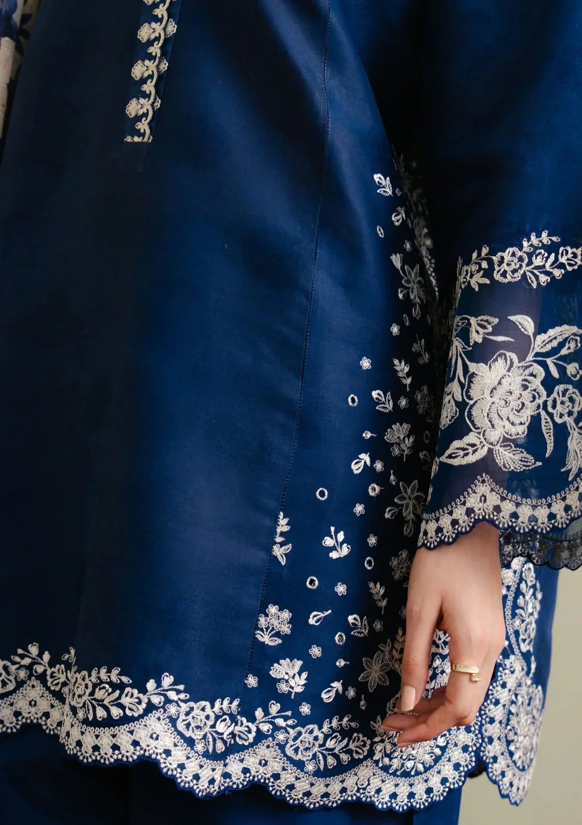 ZARA SHAHJAHAN-3PC DHANAK HEAVY EMBROIDERED SUIT SD-15