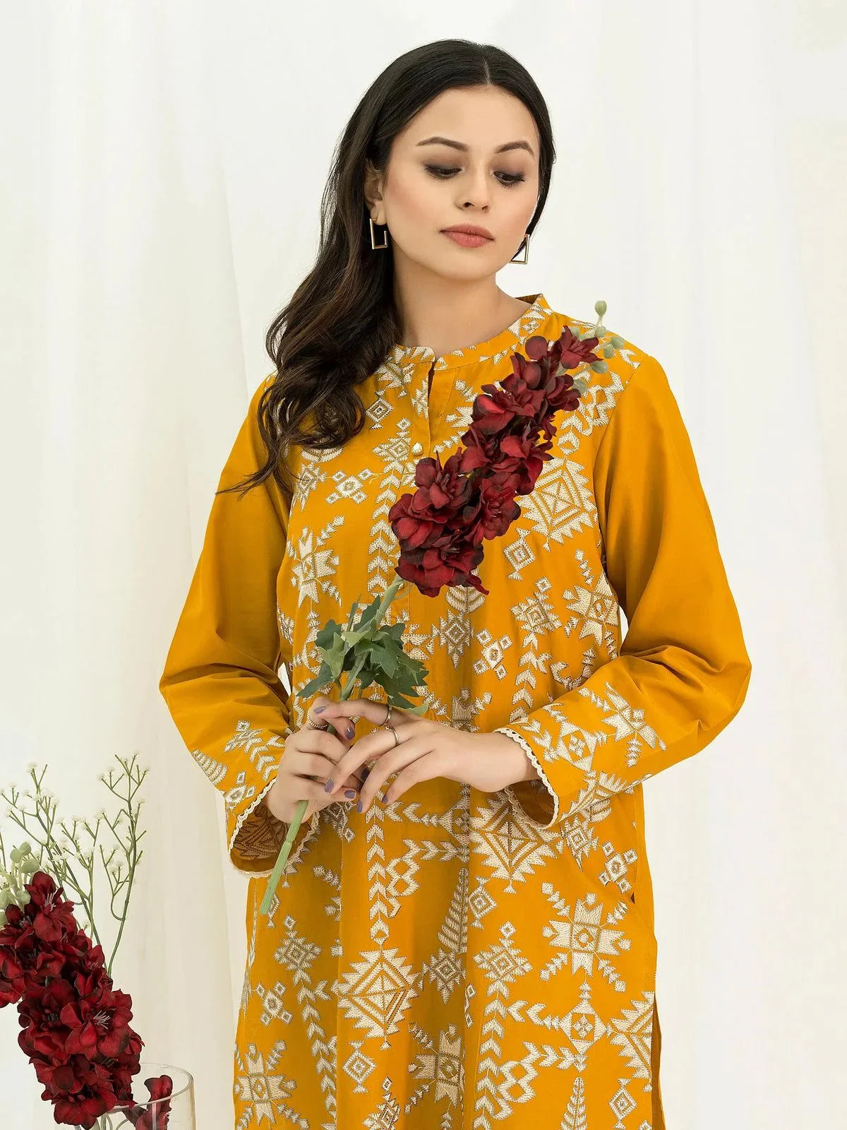 LIMELIGHT-2PC DHANAK EMBROIDERED SUIT-SD-05